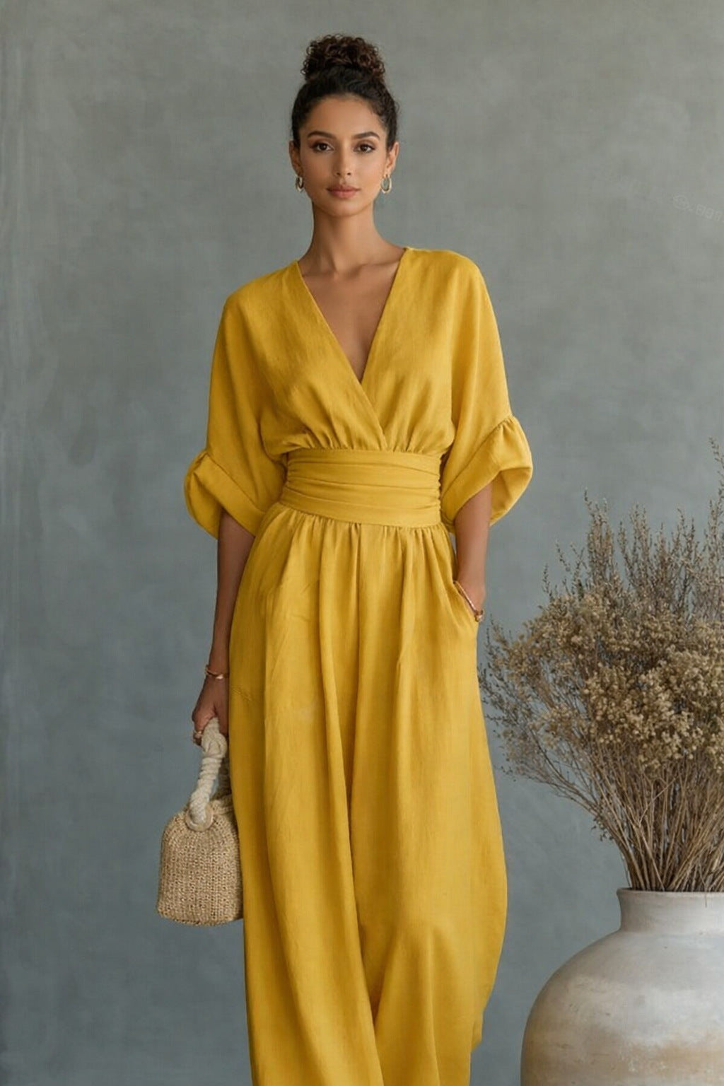 Dame Vid Jumpsuit med V-Hals og Elegant Drapering