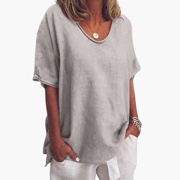 Blusa de mujer con mangas cortas y cuello redondo