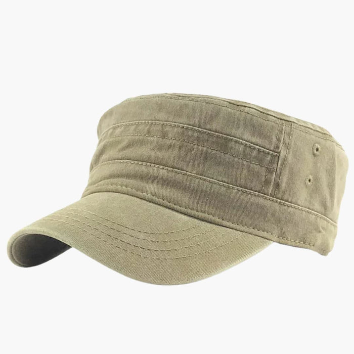 Cappellino da uomo con visiera curva e fori di ventilazione laterali