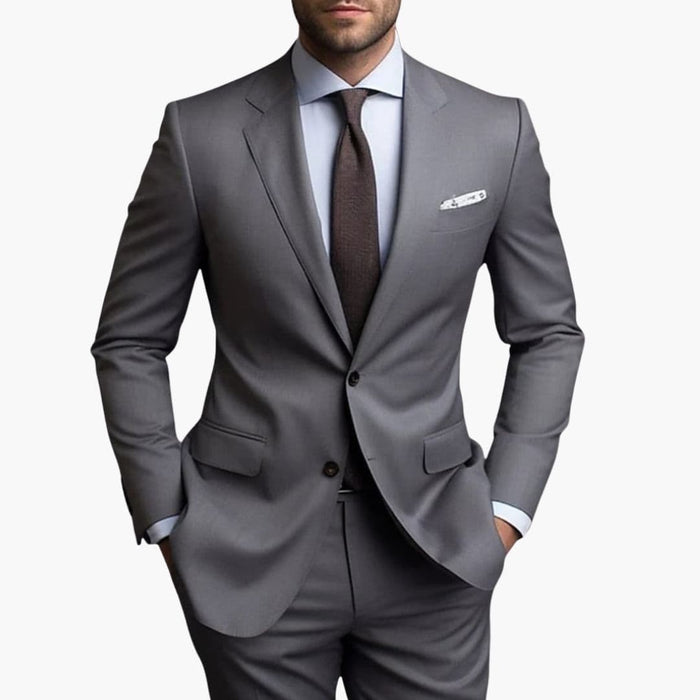 Completo da uomo con giacca e pantaloni dal taglio slim