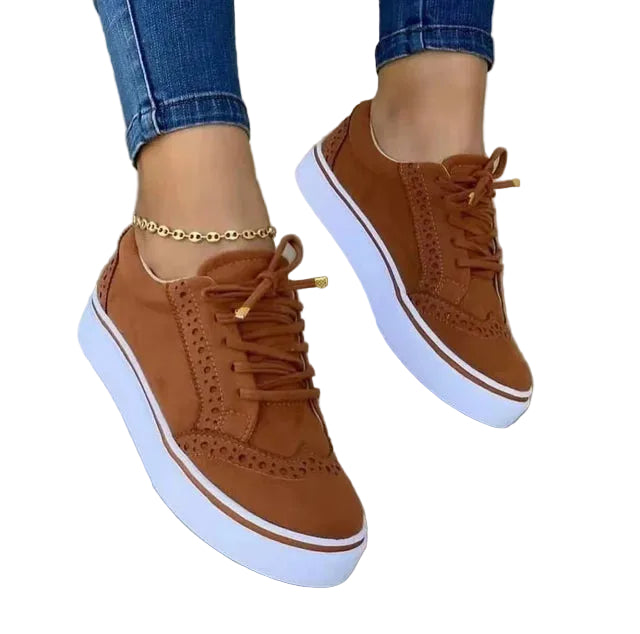 Dame Sneakers med Broguedetaljer og Hvidkontrast Sål