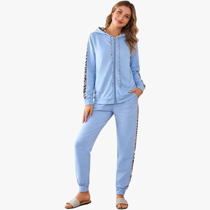 Conjunto deportivo con capucha para mujer