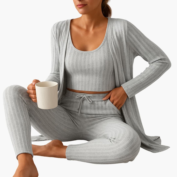 Tre-delt sæt til afslapning og pyjamas til kvinder i ribbet strik med crop top vest og bukser
