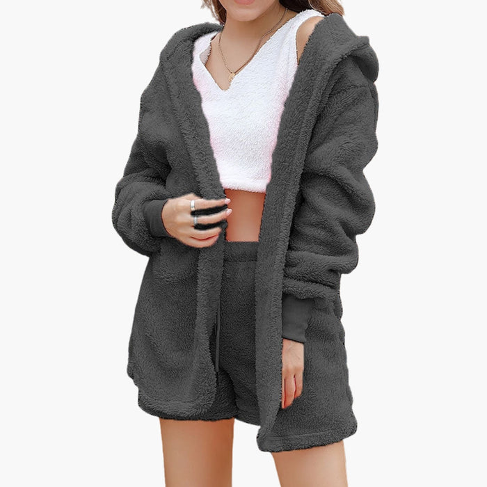 Ensemble détente pour femme avec sweat à capuche et short