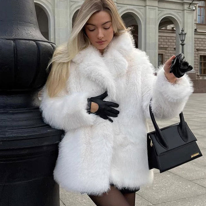 Dam-teddyrock med oversized passform och krage