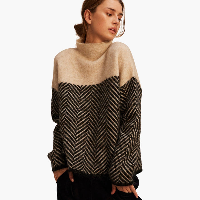 Pull pour femme à col montant et motif zigzag