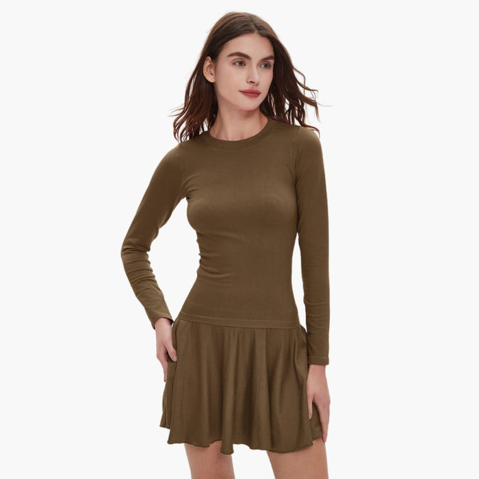 Robe à manches longues pour femme avec jupe évasée