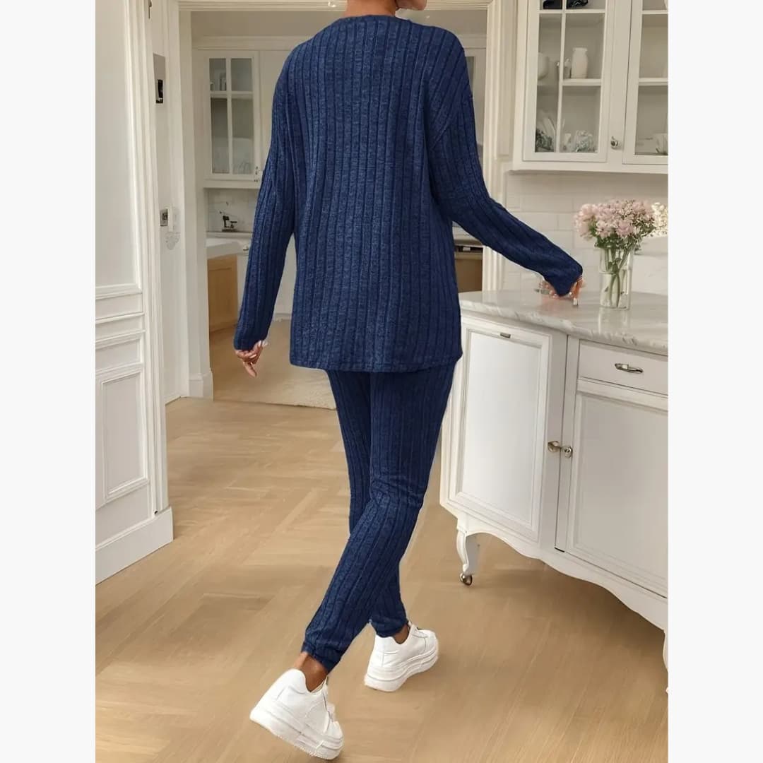 Delphine - 2-delt sett i koselig ribbestrikk for kvinner