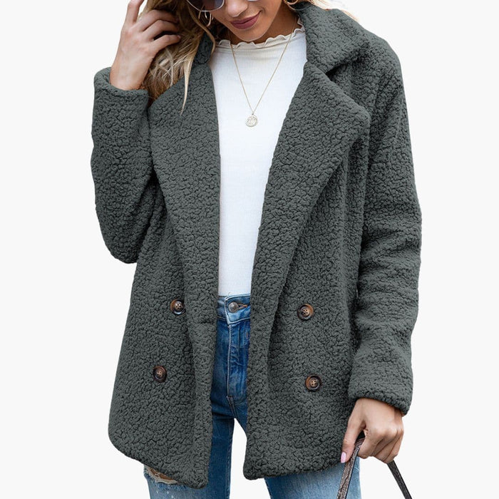 Damjacka i teddystil med slagkrage