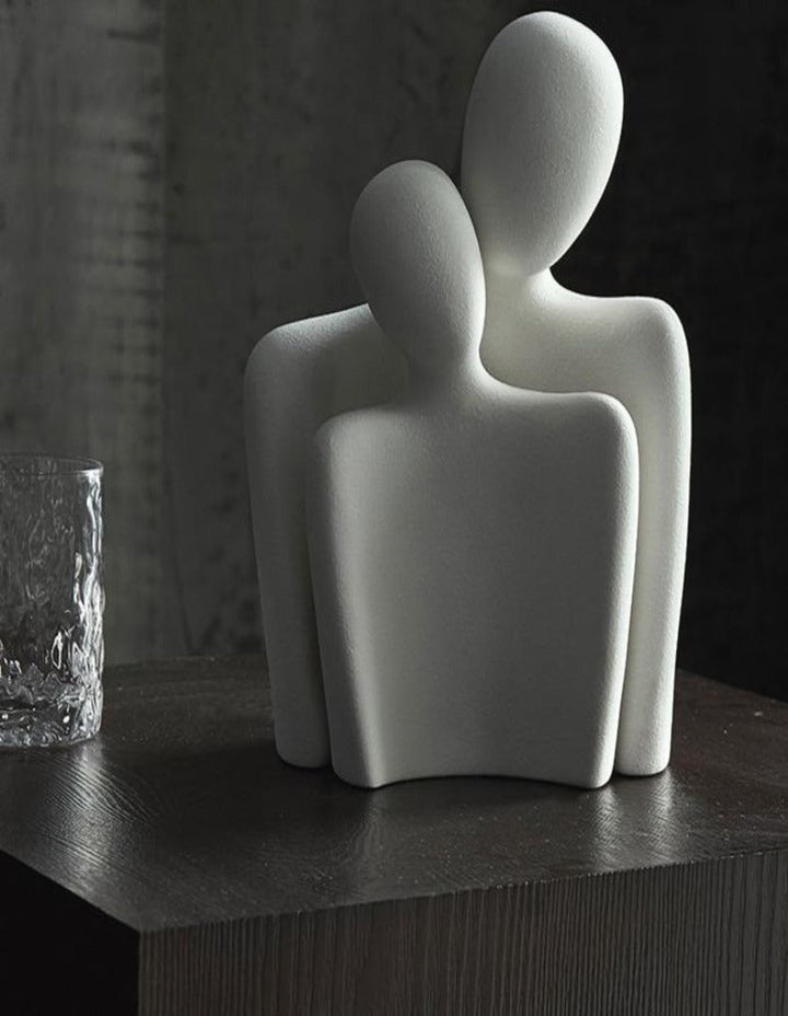 Abstrakt Kjærlighetsstatue – Elegant Moderne Hjemmedekorasjon