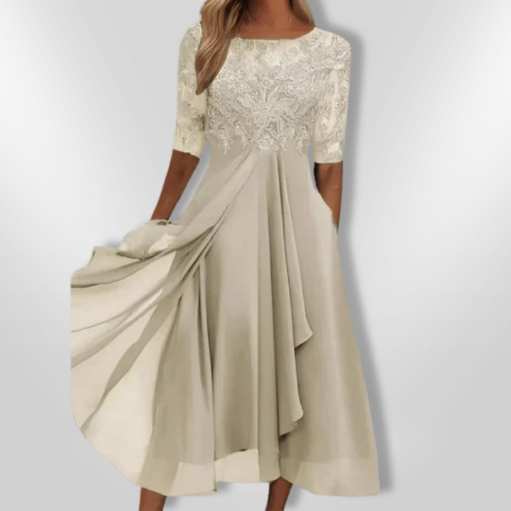 Elegant Asymmetrisk Kvinnekjole med Blonder