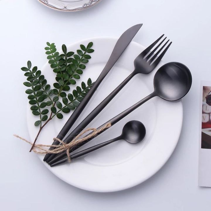 Elegant Bestikksett i Napoli Design for Komplett Borddekking