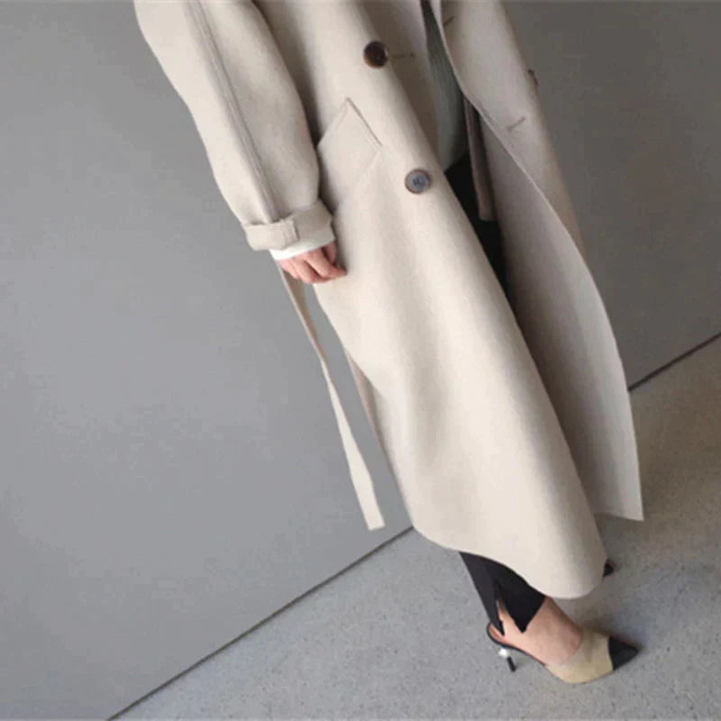 Stilren Kåpe for Kvinner – Varm og Elegant