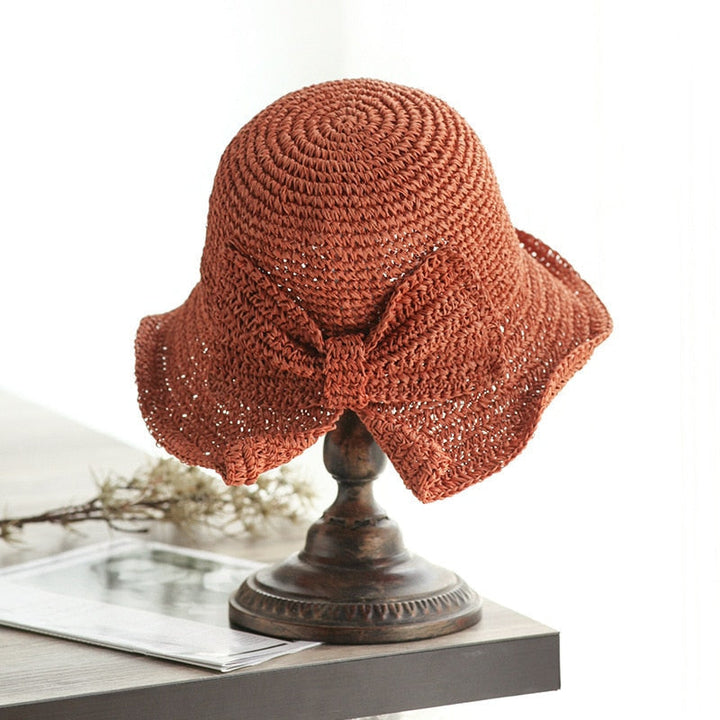 Elegant hatt for kvinner med bred brem