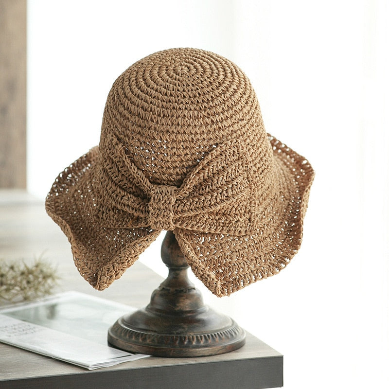 Elegant hatt for kvinner med bred brem