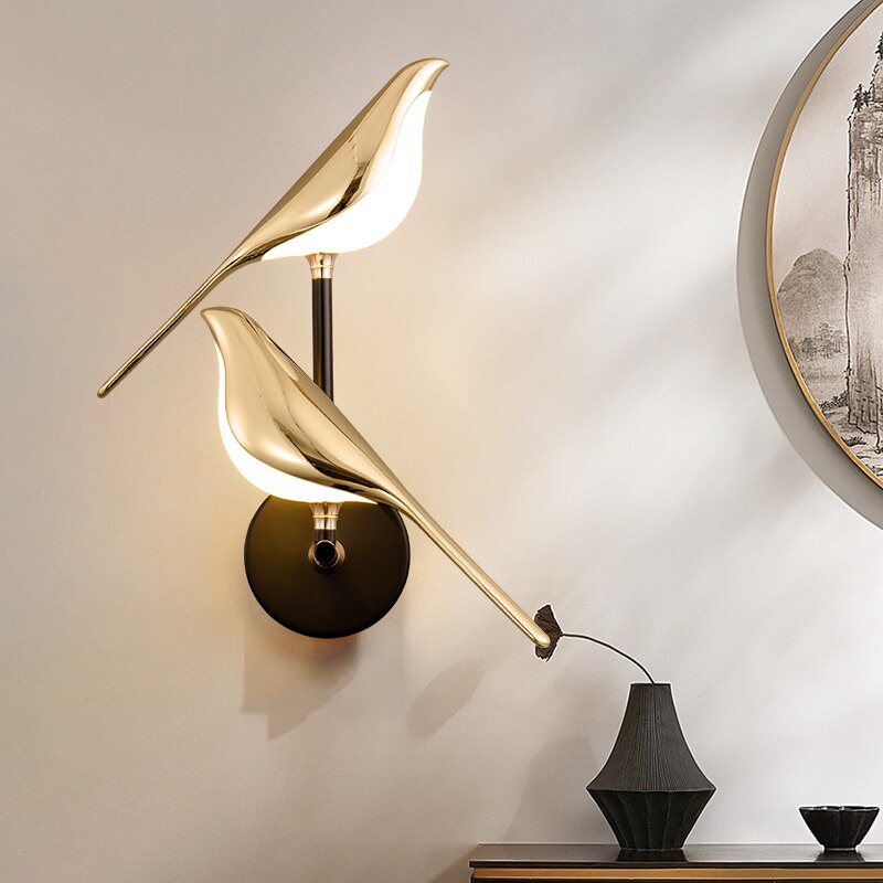 Elegant Vegglampe med Justerbart Lys for Et Hjem Fullt av Atmosfære