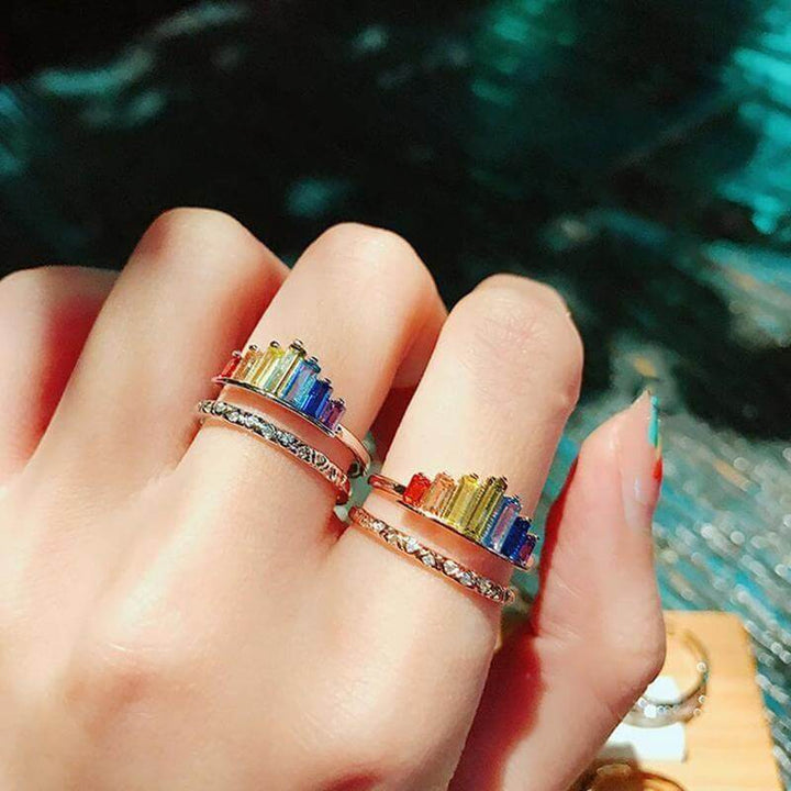 Justerbar Kronering med Regnbue Cubic Zirconia