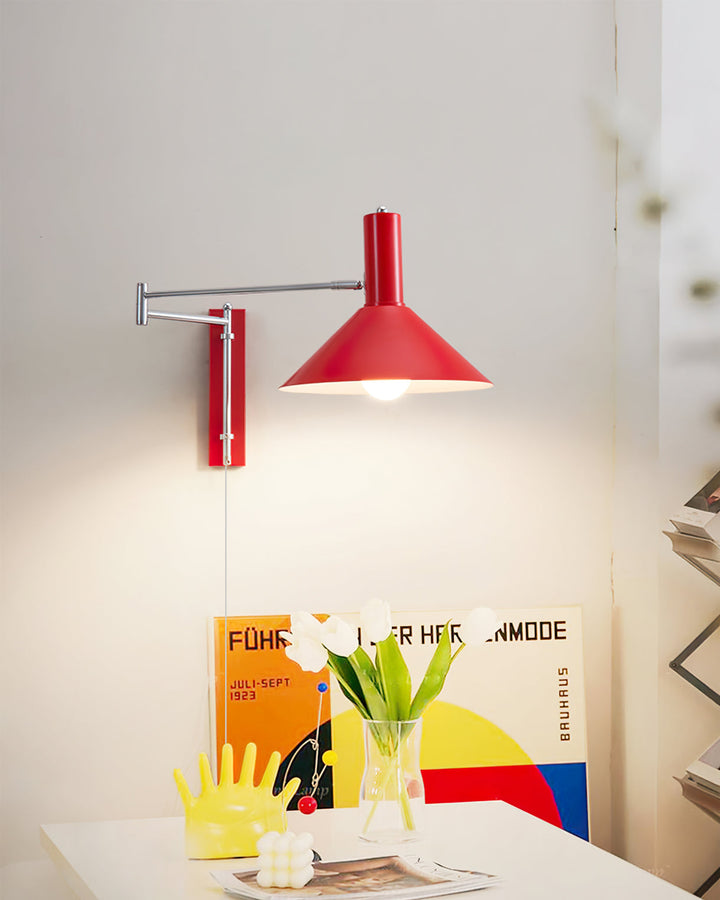 Justerbar Vegglampe for Stue og Soverom – Minimalistisk Design