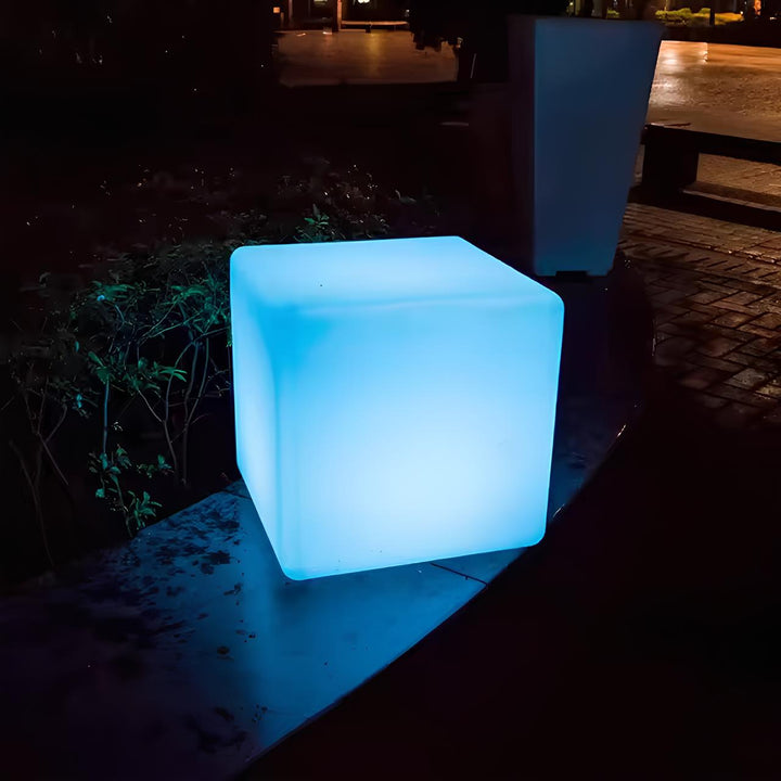 Kubeformet Utendørs LED-Lampe med 16 Farger