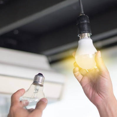 LED Nødlyspære for Trygghet i Hjemmet – Energieffektiv Belysning