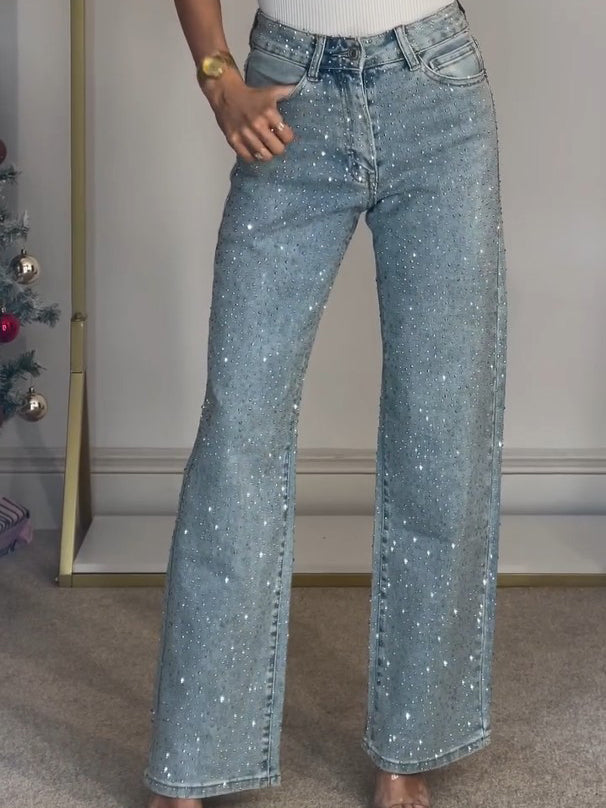 Damejeans med Høy Midje og Glitrende Detaljer