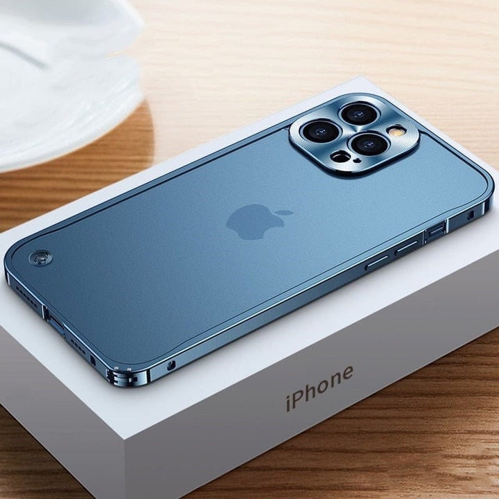 Minimalistisk aluminiumsramme til iPhone med støtbeskyttelse