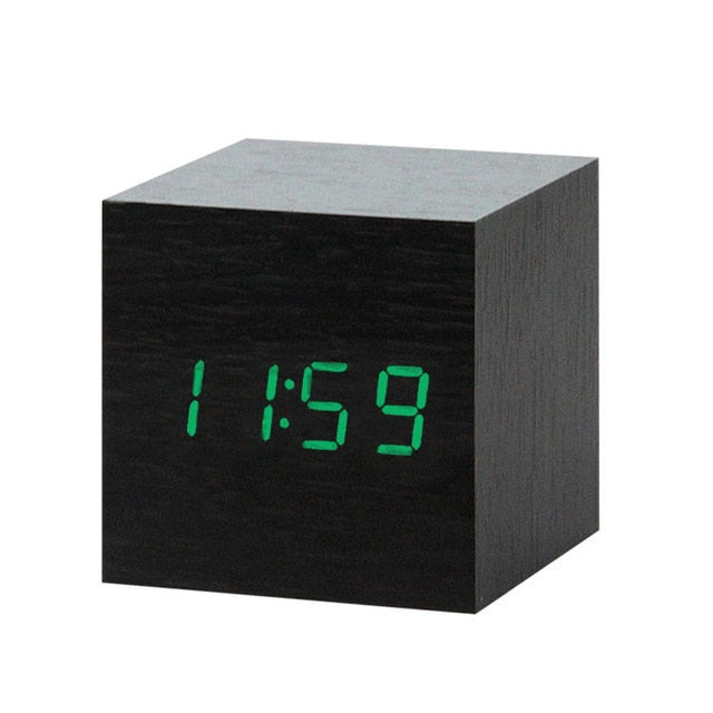 Digital Vekkerklokke med Stemmestyring og LED-Display