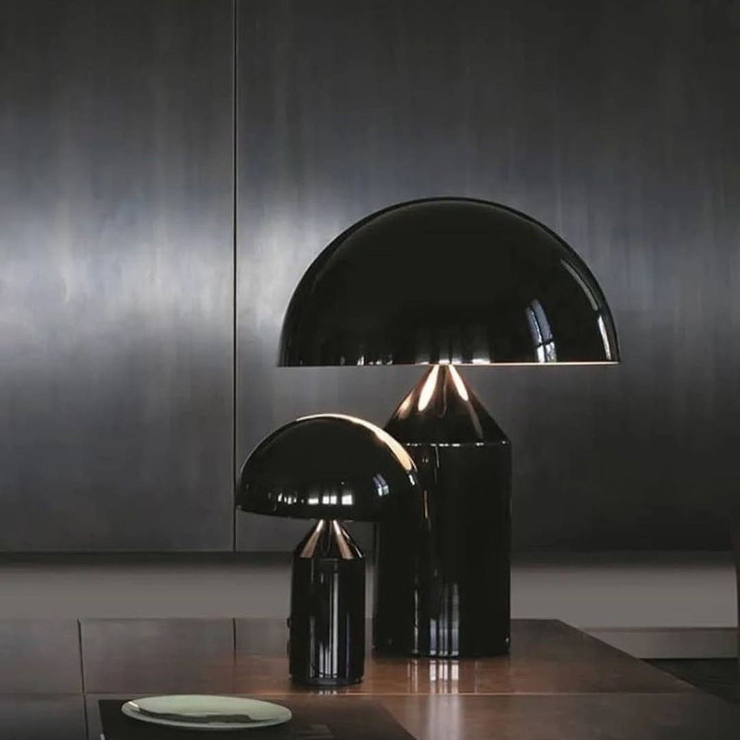 Moderne Bordlampe med Geometrisk Design for Unikt Interiør