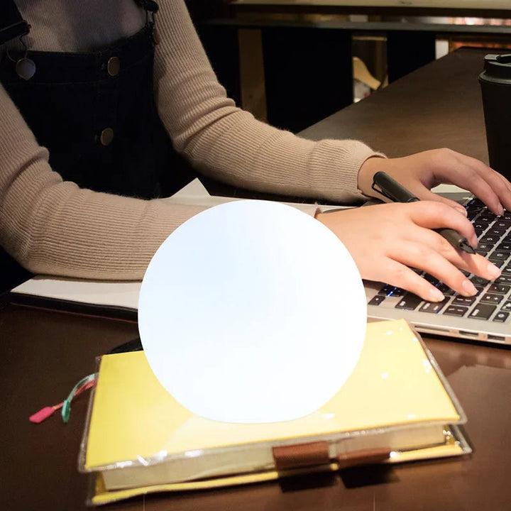 LED Kulelampe: Dynamisk Fargeendring for Stemningsfull Belysning