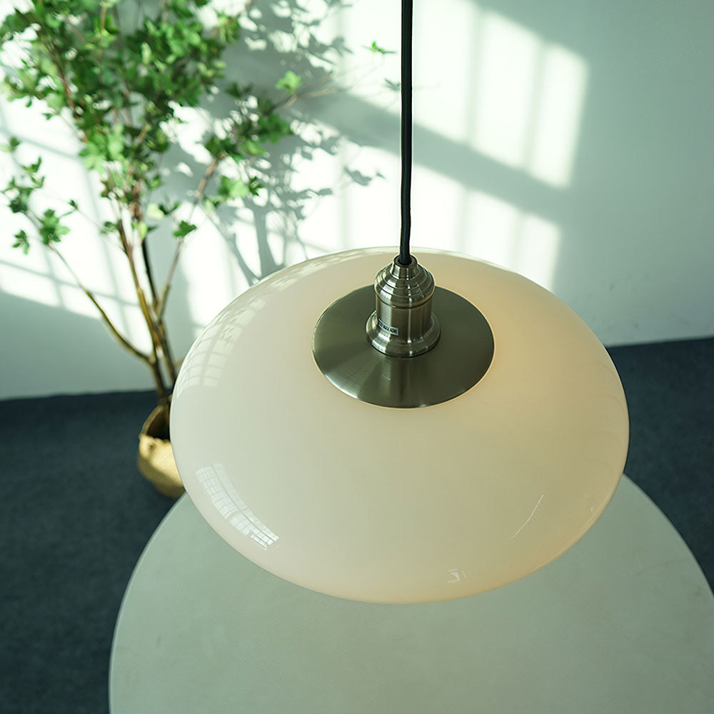Moderne Pendellampe i Hvitt Glass - Elegant Belysning
