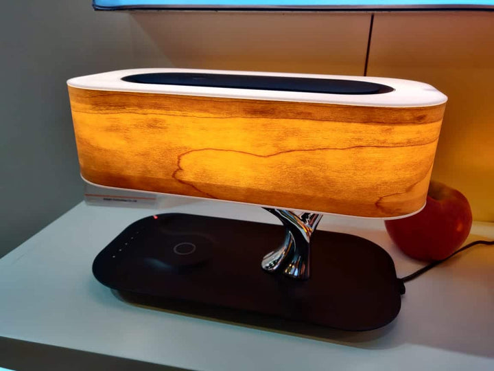 Multifunksjonell Trebordlampe med Trådløs Lading &amp; Bluetooth-høyttaler