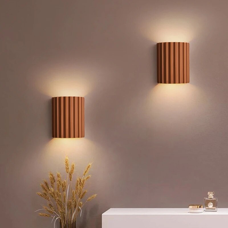 Moderne Vegglampe: Elegant Belysning for Stue og Soverom