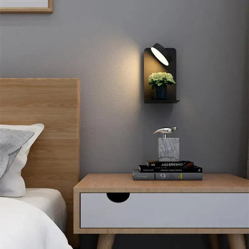 Vegglampe med Roterbart Hode og USB-Lader – Perfekt Leselys