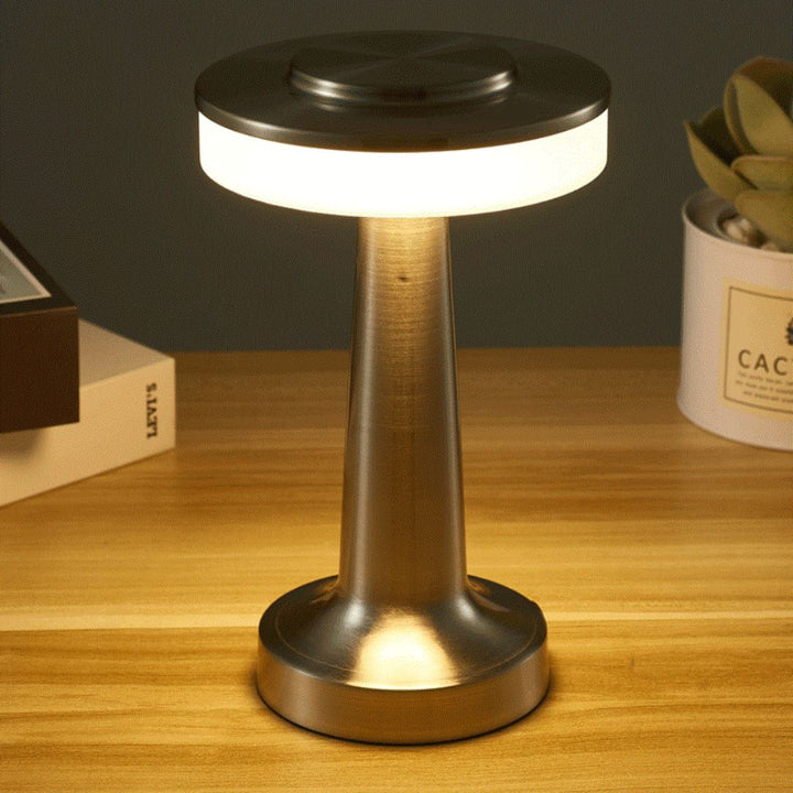 Retro Bordlampe – Dimbar Elegance for Hjem og Kontor