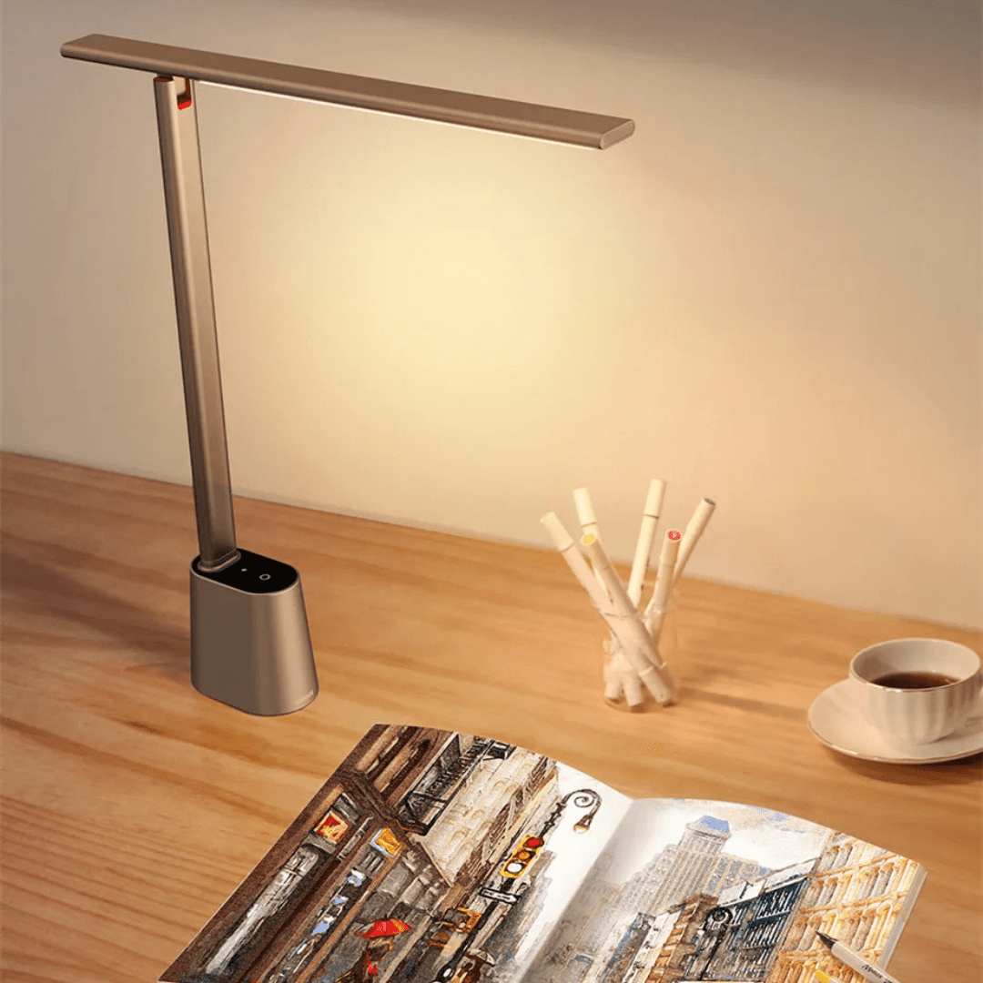 Sammenleggbar LED Bordlampe med Dimming – Ideell for Hjemmekontoret
