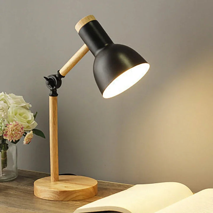 Skandinavisk Bordlampe – Fleksibel Belysning i Minimalistisk Stil