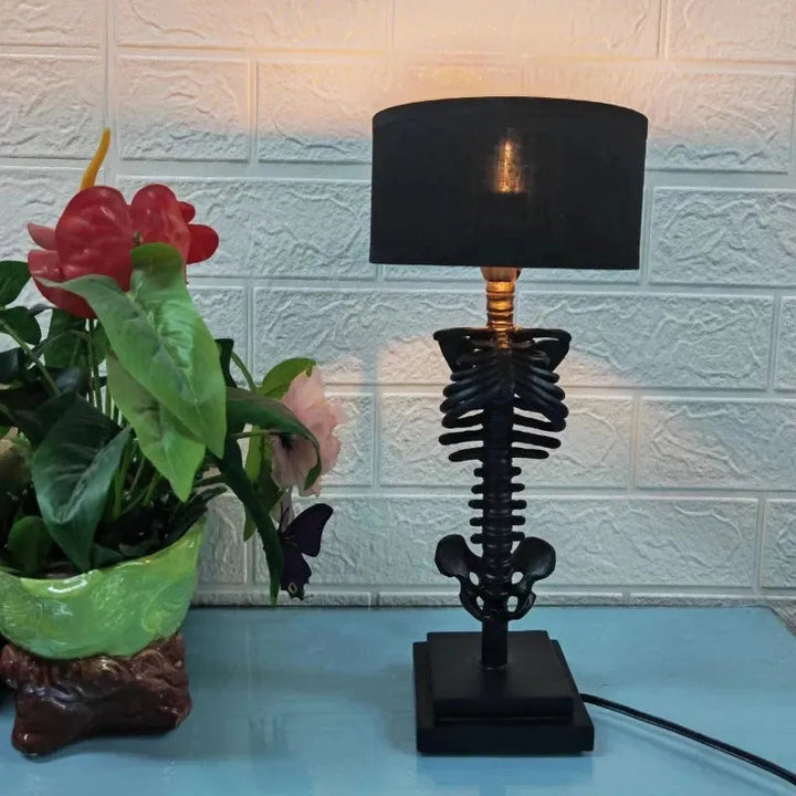 Oppladbar Gotisk Bordlampe for Stemningsfull Belysning