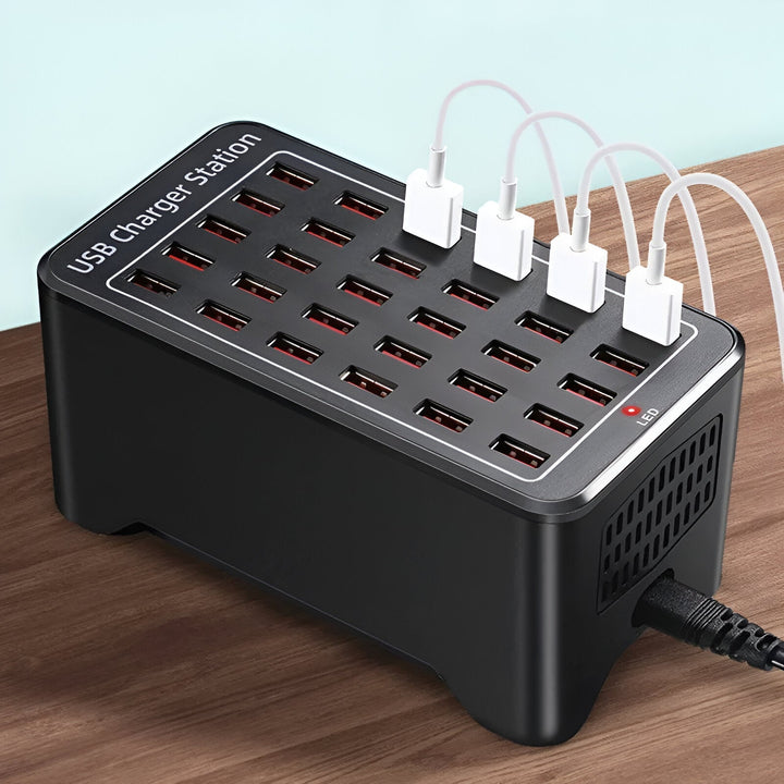 USB-ladestasjon med 30 porter for flere enheter