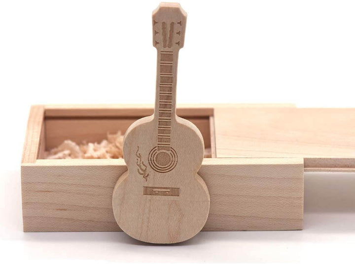 USB-minnepinne i tre gitarform