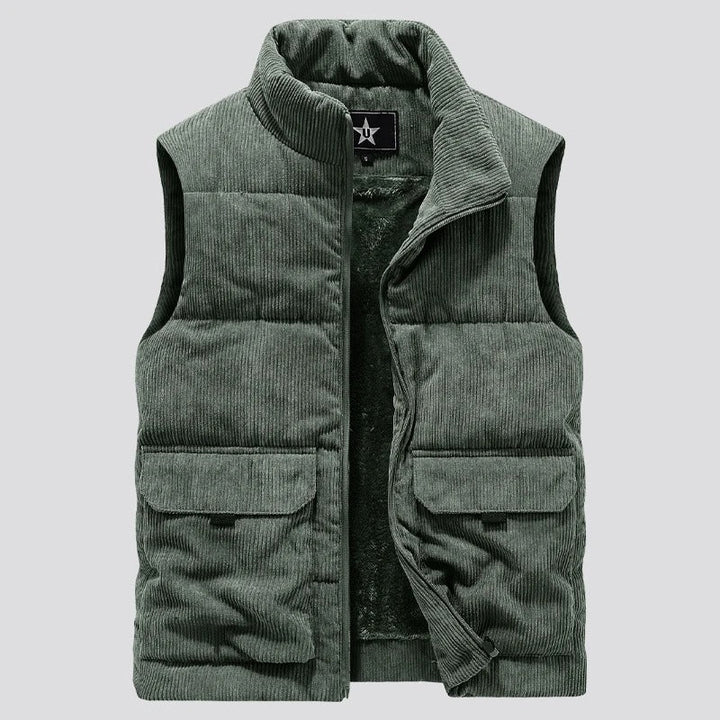 Varm og allsidig vest for menn